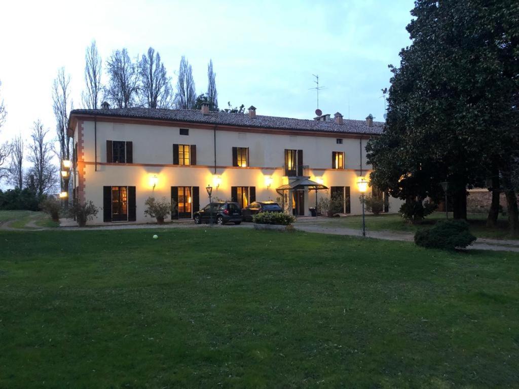 Dom Hotel *